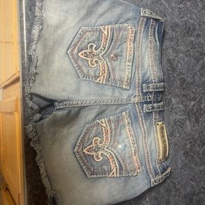 Super cute nwot Clair rock revival shorts